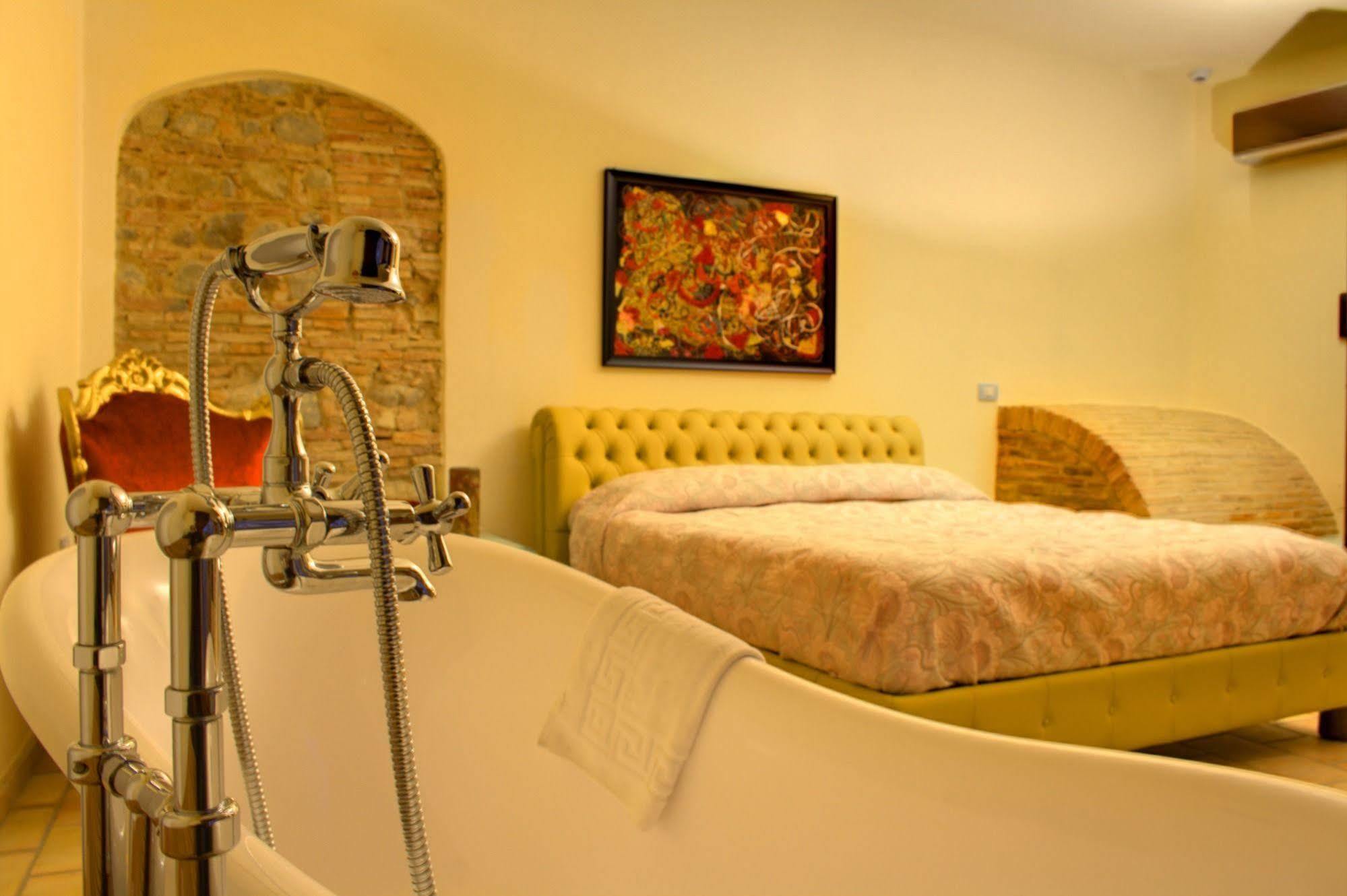 Relais Hotel Palazzo Castriota Corigliano Calabro Ngoại thất bức ảnh